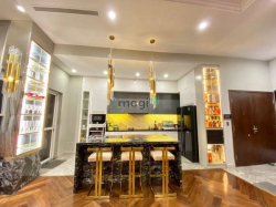 Penhouse Sunrise city 345m2, nội thất Đẳng Cấp, Sang Trọng. Bán 35 tỷ