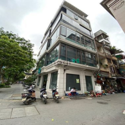 Cho thuê nhà Lô góc MP Quang Trung DT 250m,Mặt tiền:15m,Giá:80tr/th