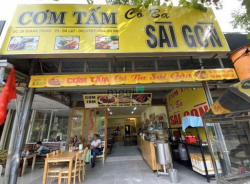 Mặt phố Trần Điền cạnh bệnh viện Bưu Điện