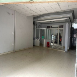 Cho thuê MB Q9 Dt 54m ngang 6m Giá 10tr/ tháng