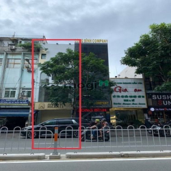 (40TR) Nhà MT 4.5m*16m Vỉa hè rộng - Tổng DTSD 190m2 - Quận 1