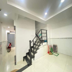 Bán CHDV Phường 3 Tân Bình, giáp Sân Bay, 85m², 6 lầu, 18 Phòng