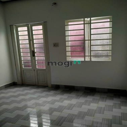 Cần tiền gấp bán nhà Lê Hồng Phong, Quận 10, 70m2/978 triệu