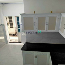 Cần tiền gấp bán nhà Lê Hồng Phong, Quận 10, 70m2/978 triệu