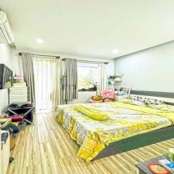 Nhà đẹp 1 lầu mặt tiền hẻm xe hơi Đường Số 79, Phường Tân Quy, Quận 7