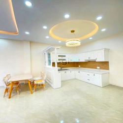 THÀNH THÁI VIP Q10 Hẻm 6M, 4 Tầng DT 60M2,Ngang 4,6M, 4PN Nhỉnh 10 TỶ