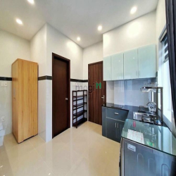 VIEW CÂY XANH - tầng cao - đảm bảo PCCC - NHIỀU CỬA SỔ - y hình 100%