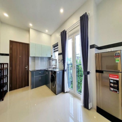 VIEW CÂY XANH - tầng cao - đảm bảo PCCC - NHIỀU CỬA SỔ - y hình 100%