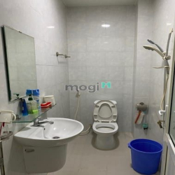 Nhà đẹp 2 tầng đường Xe Tải 8m thông Lê Công Phép 4x16m 2PN 3WC ở ngay