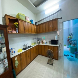 Nhà đẹp 2 tầng đường Xe Tải 8m thông Lê Công Phép 4x16m 2PN 3WC ở ngay