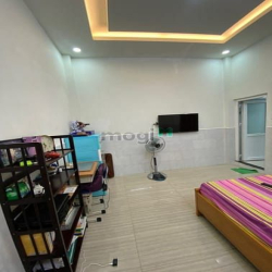 Nhà đẹp 2 tầng đường Xe Tải 8m thông Lê Công Phép 4x16m 2PN 3WC ở ngay