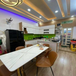 Nhà hẻm 688/ Hương Lộ 2, Bình Tân, Dt: 4 x 16m, 1 lầu, Gía: 5.7 tỷ.