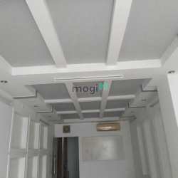 Mặt bằng đẹp . Nguyên căn nhà 1 trệt 3 lầu 1 hầm cực rộng