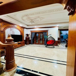 BIỆT THỰ TOÀN ĐỒ GỖ Siêu Xịn, DT 215M2 Ngang 9M ó 9PN, Phòng Gym,Gara