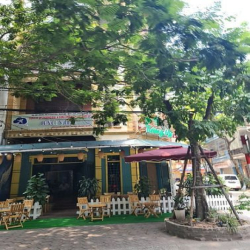Cho thuê nhà mặt phố Nguyễn Khả Trạc, Mai Dịch 90M, 5 tầng lô góc