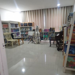 Bán nhanh CHCC Happy Valley, DT 135m2, 3PN, 2 WC, lầu cao, giá 7 tỷ