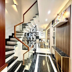 Bán Nhà Đẹp HXH Nguyễn Thượng Hiền 56M2, Với 5 Tầng, P6, Chỉ 13,8 Tỷ