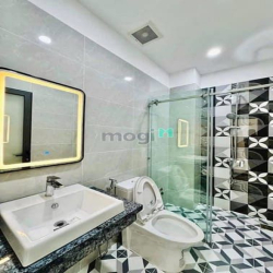 Bán gấp căn nhà chính chủ hẻm 406 Cộng Hòa, 62m2, giá 2 tỷ 750, sổ sẵn