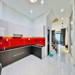 Bán gấp căn nhà chính chủ hẻm 406 Cộng Hòa, 62m2, giá 2 tỷ 750, sổ sẵn