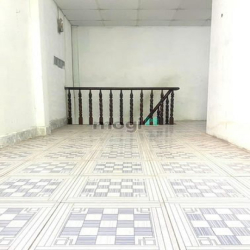 Chính chủ cho thuê nhà Q2 1 trệt 1lầu 2pn Giá 8tr/ tháng