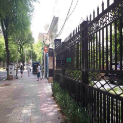 Cần Bán Biệt Thự Vườn 97 Nguyễn Du, Quận 1. DT 398m2(12x36m) 3 Lầu.