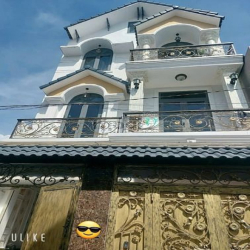 Bán nhà đẹp sát Phạm Văn Đồng, Linh Đông, Thủ Đức, 4T, đã hoàn công