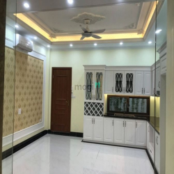 Bán nhà Thạch Bàn ngay KĐT Garden City 85m 5 tầng Gara Ô tô để 2 chiếc