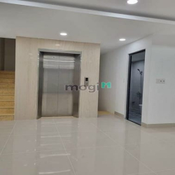 Bán nhà khu Chợ Bình Khánh - đường D5, 3L thang máy + HĐ thuê
