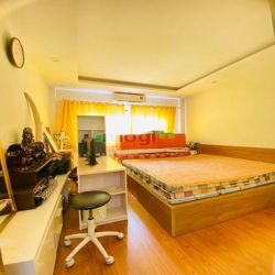 Bán nhà Đội Cấn, Ba Đình, Ở ngay, 40m2 6 tầng, giá 4.95 tỷ