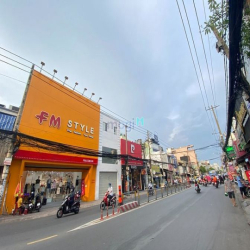 Cho thuê nhà 274 Cách Mạng Tháng Tám, Q.3 - MT 9m, DTSD ~ 600m2