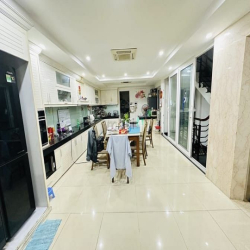 Biệt thự mini 100m2(7x14m) 6 tầng btct thang máy Âu Cơ, p9, Tân Bình