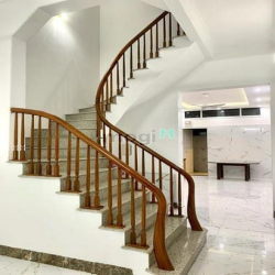 Bán nhà đẹp Tam Trinh, 61m2,4 tầng, 60m ra phố, 8.6 tỷ