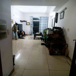 Bán căn hộ 76m2 2pn tầng thấp chung cư Lan Phương