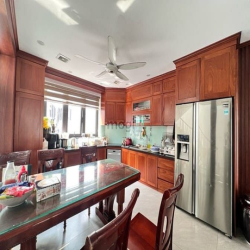 + Lâm Hạ-Bồ Đề-Long Biên-DT118M2- 8T-MT6 giá chào 36.5 tỷ(đàm phán).