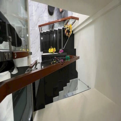 Bán nhà Lê Văn Quới, 2 Tầng, Hẻm 4m thông, giá 3,690 tỷ.