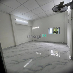 Bán nhà Lê Văn Quới, 2 Tầng, Hẻm 4m thông, giá 3,690 tỷ.