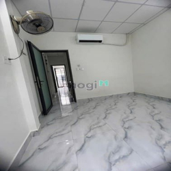 Bán nhà Lê Văn Quới, 2 Tầng, Hẻm 4m thông, giá 3,690 tỷ.