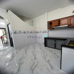 Bán nhà Lê Văn Quới, 2 Tầng, Hẻm 4m thông, giá 3,690 tỷ.