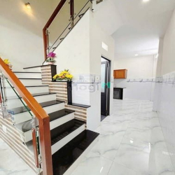 Bán nhà Lê Văn Quới, 2 Tầng, Hẻm 4m thông, giá 3,690 tỷ.