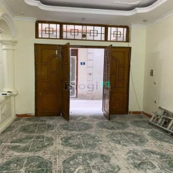 Bán nhà phố Xã Đàn trung tâm Đống Đa, dt 35m, 5T MT 5m , giá 6,8 tỷ.