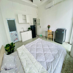 STUDIO tông màu trắng sáng mang phong cách hiện đại