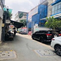 Cho thuê tòa nhà mặt tiền gần CMT8 - Hồ Xuân Hương - 1000m2 - CÓ PCCC