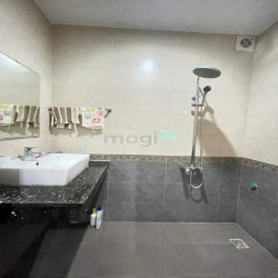 Bán nhà đẹp Tam Trinh, 90m2, 4 tầng, ô tô tránh, vỉa hè   rộng, 29.9 t