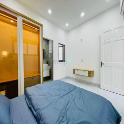 Cho thuê siêu biệt thự đường Đặng Thùy Trâm, DT 10x20m. Giá 40tr/th TL