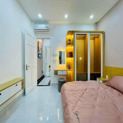 Cho thuê siêu biệt thự đường Đặng Thùy Trâm, DT 10x20m. Giá 40tr/th TL