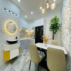 Cho thuê siêu biệt thự đường Đặng Thùy Trâm, DT 10x20m. Giá 40tr/th TL