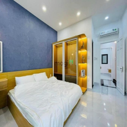 Cho thuê siêu biệt thự đường Đặng Thùy Trâm, DT 10x20m. Giá 40tr/th TL