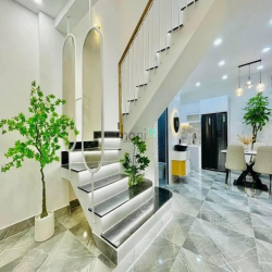 Cho thuê siêu biệt thự đường Đặng Thùy Trâm, DT 10x20m. Giá 40tr/th TL