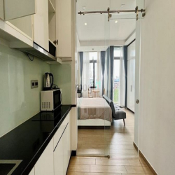 1 Phòng ngủ - Studio full nội thất - Ban công - Bao phí gần cầu Sài Gò