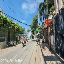 Bán đất Mặt Tiền đường 120 Tân Phú, Q9 - DT: 182 m2 = 9.4m x 19m